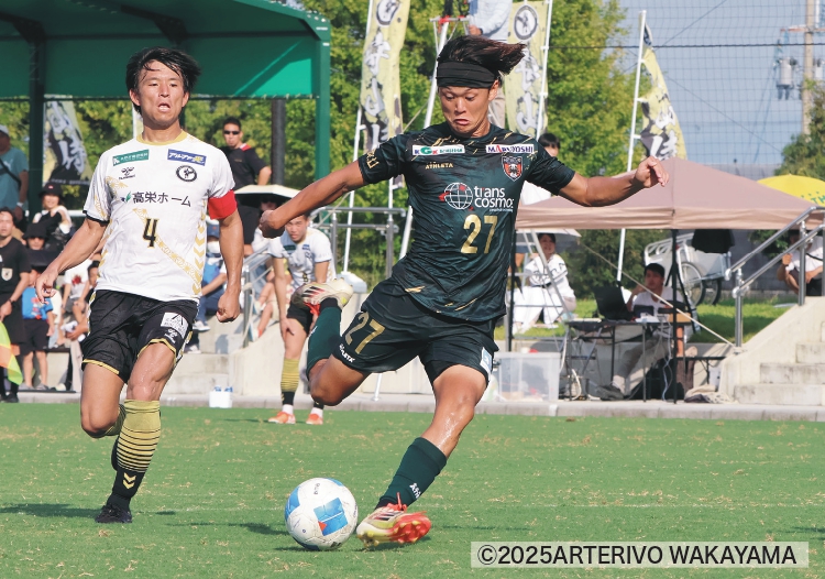 後半から出場し、勝利を決定づける3点目を挙げた向井颯選手