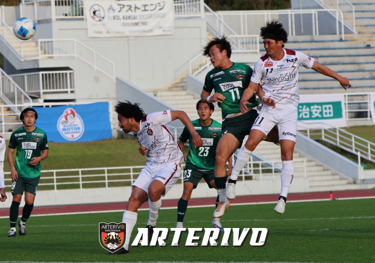 ダメ押しの4点目を得意のヘッドで決めた新田航士選手